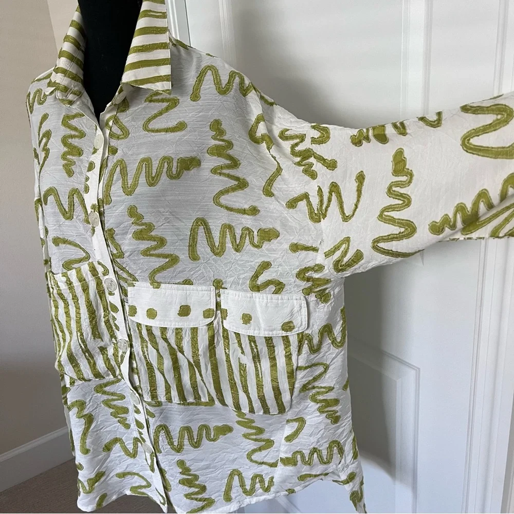 Dress To Kill beautiful blouse